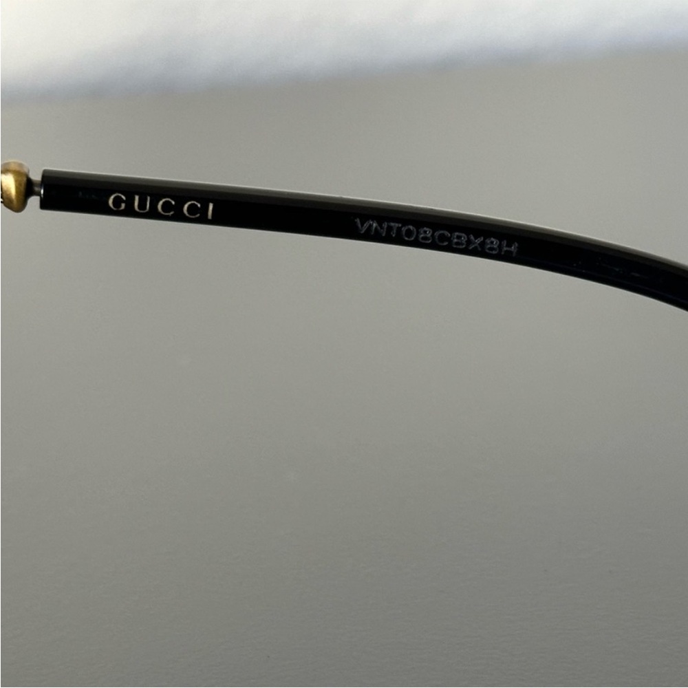 Authentic GUCCI GG Havana / Gold Bamboo Frame
Sunglasses GG0655SA Full Inclusion - Picture 9 of 10